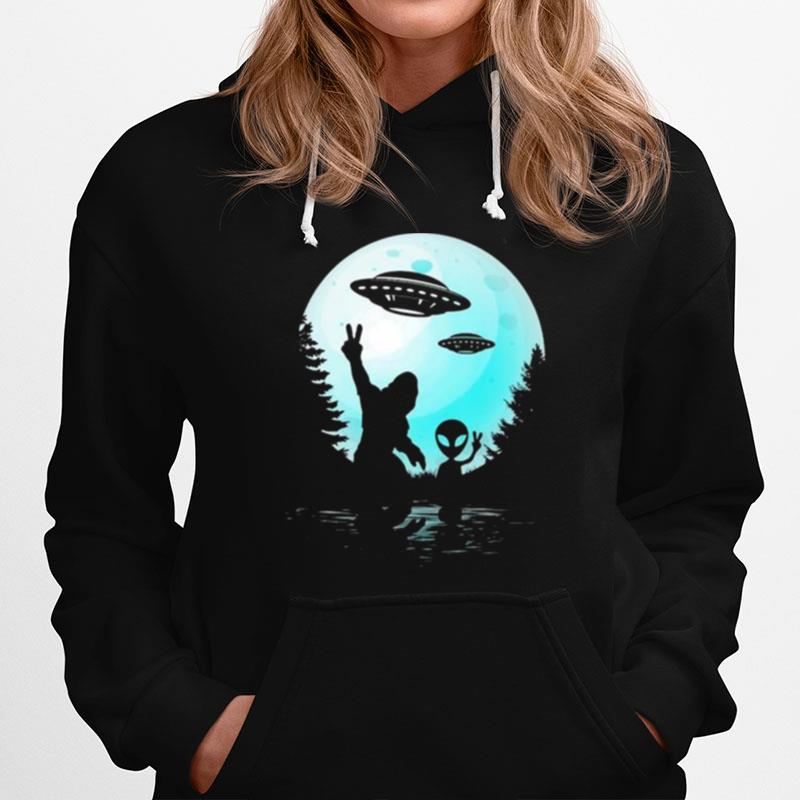 Alien And Bigfoot Moon Bigfoot Believer 2022 Copy T-Shirt