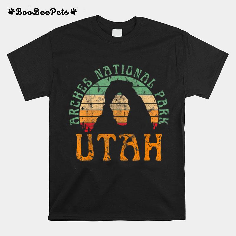 Arches National Park Utah Desert Arch Retro Sunset Vintage T-Shirt