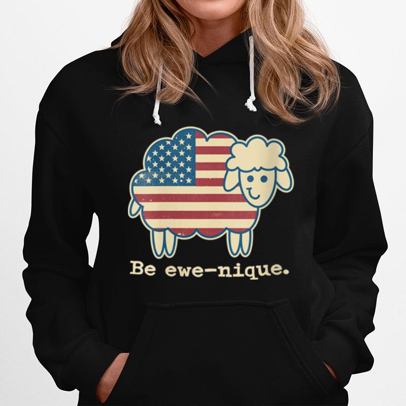 Be Ewenique Sheep Vintage American Flag Patriotic T-Shirt