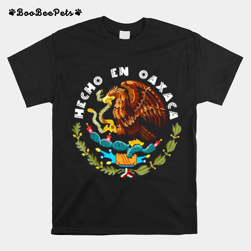 Hecho En Oaxaca Camisa De Mexico Mexican Flag Crest T-Shirt