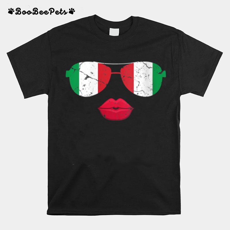 Italian Sunglasses Kissing Lips Italy Flag T-Shirt