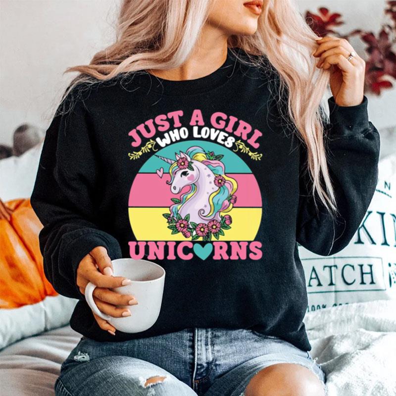 Just A Girl Who Loves Unicorns Vintage Retro Sweater