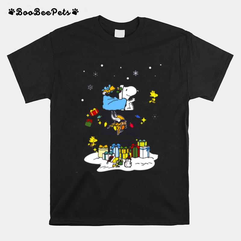 Minnesota Vikings Santa Snoopy Wish You A Merry Christmas 2022 T-Shirt