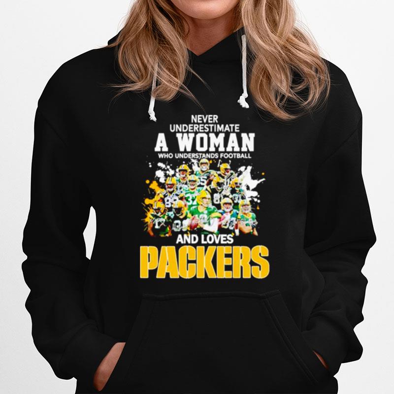 Never Underestimate A Woman Who Understands Football And Loves Packers Signatures Hoodie