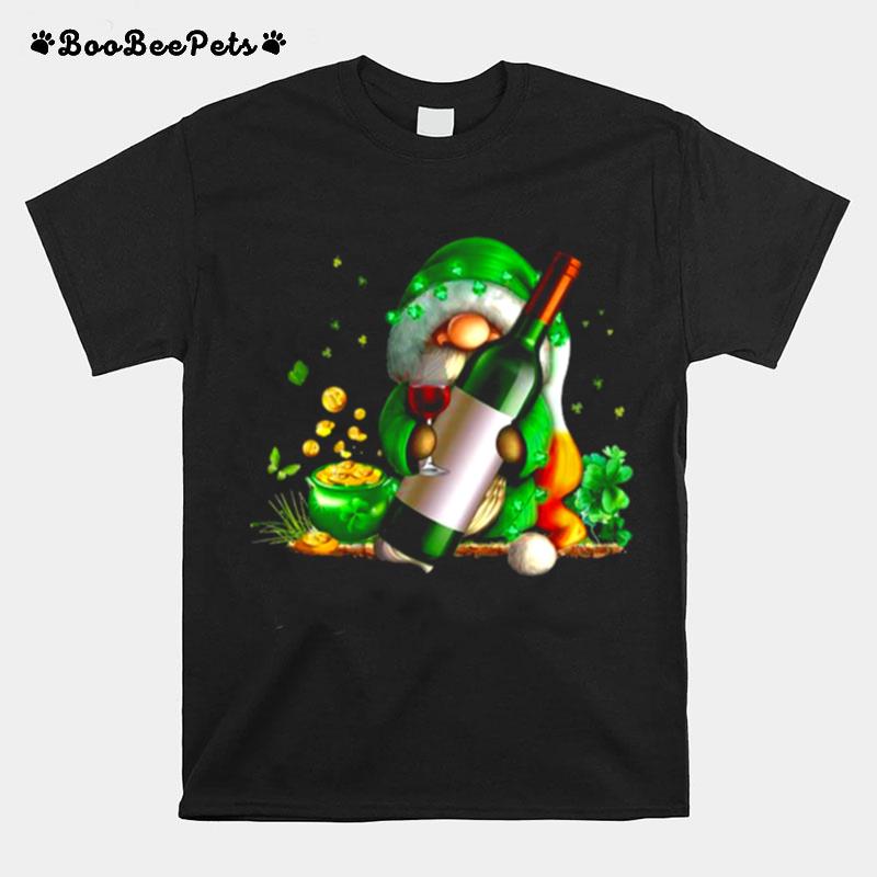 St Patrick Gnome Hug Wine T-Shirt