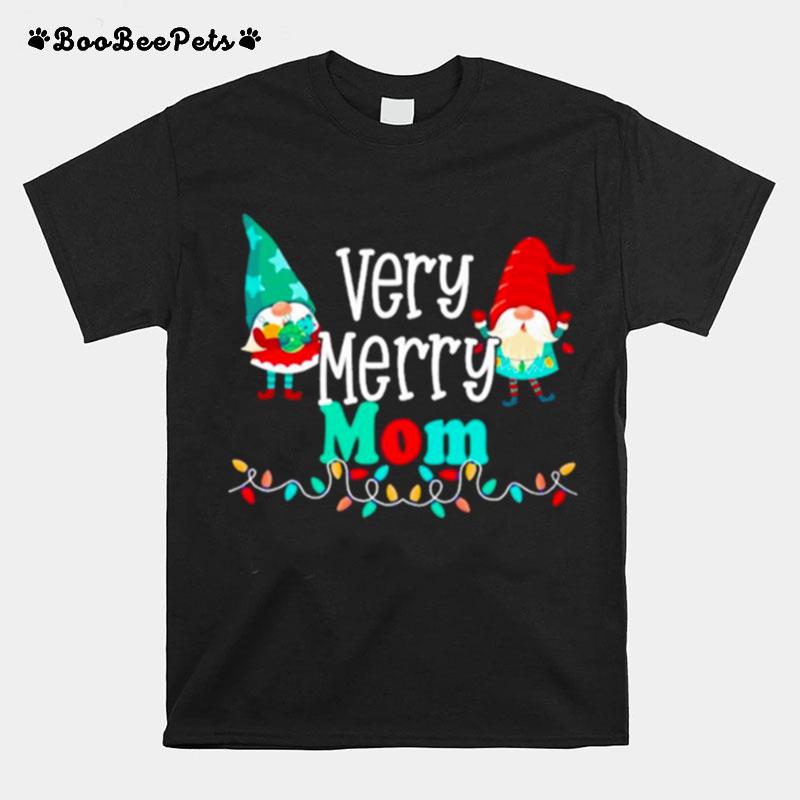 Very Merry Mom Gnomes And Colorful String Lights Christmas T-Shirt