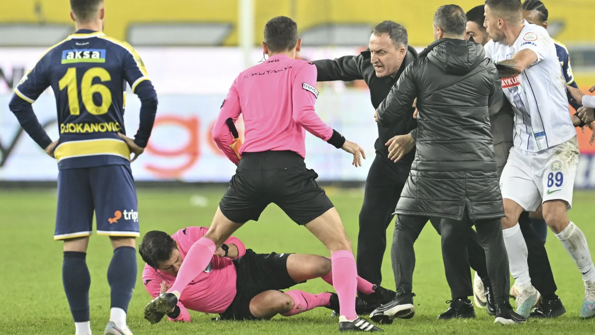 Turkish Soccer Club President Resigns After Attacking Referee